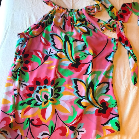 New York & Company Tops - PiNk Halter Top Blouse with bow